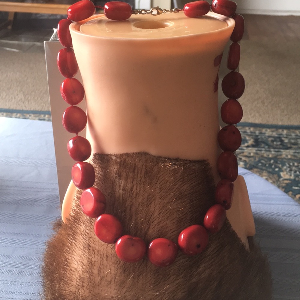 Beautiful Red  coral with 23 flat kind of beads